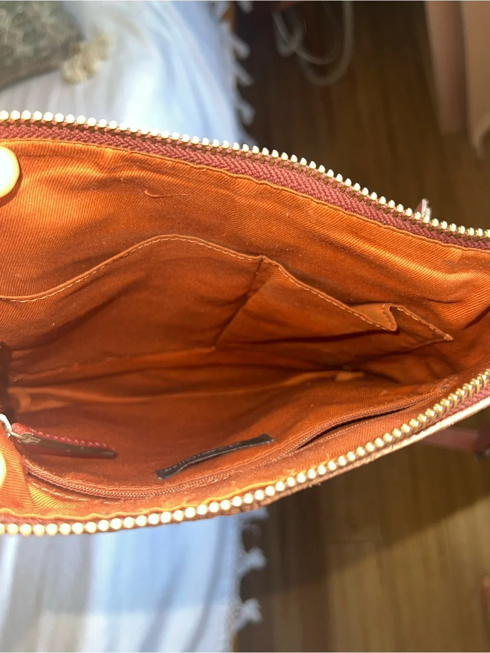 Wilson’s Leather Women's Crossbody Shoulder Bag in Burgundy